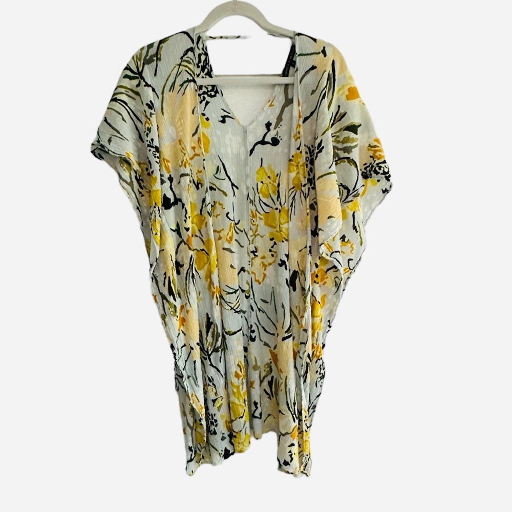 America and Beyond Floral Kimono Top / Cover Up Size Small